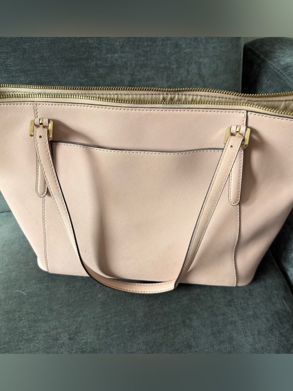 Classic Women's Tote Handbag in Blush Pink - Elegant Everyday Carry